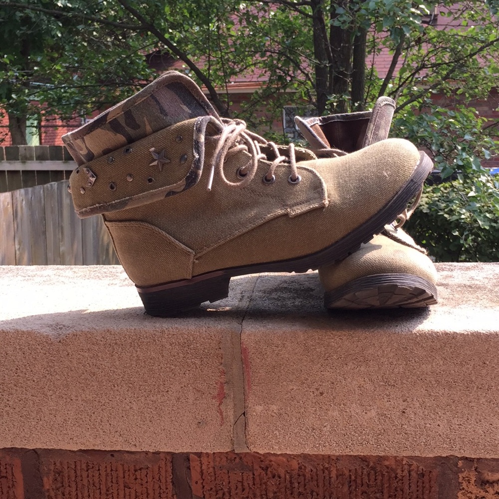 Green army boots